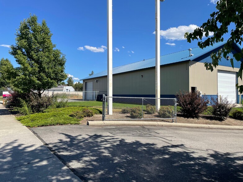 Primary Photo Of 3826 Riverbend ave, Post Falls Industrial For Lease