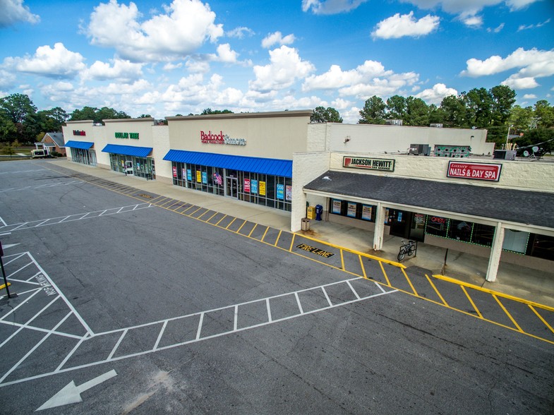 More Photos Of 3616-3650 Ramsey St, Fayetteville Freestanding For Lease