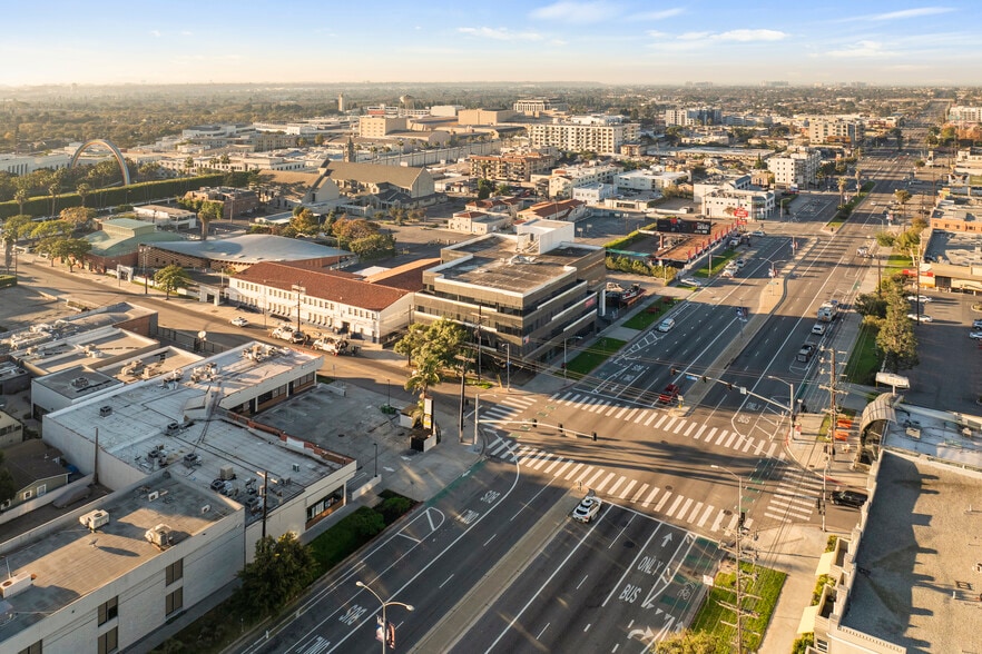 More Photos Of 10020-10036 Venice Blvd, Culver City Freestanding For Lease