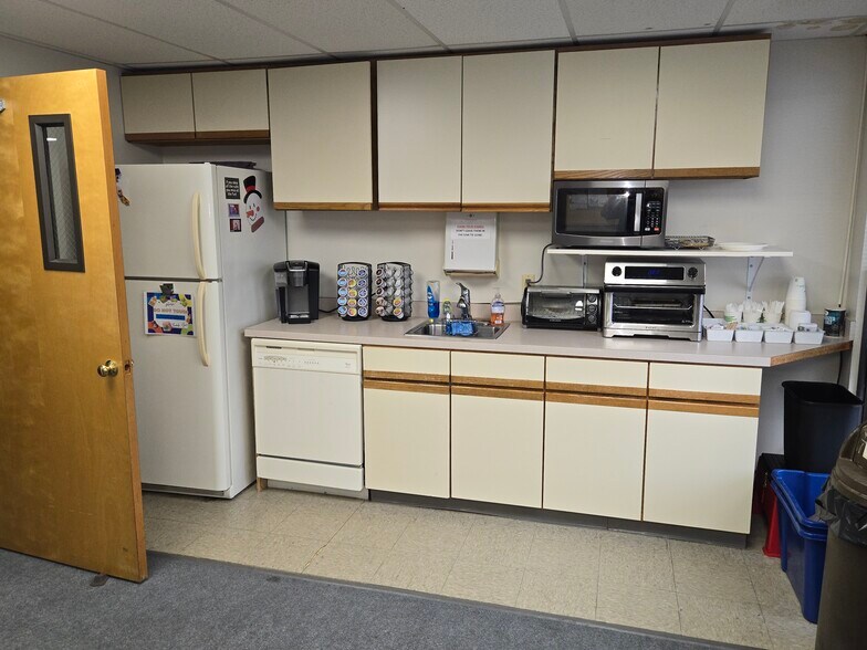 More Photos Of 49 Plain St, North Attleboro Medical For Lease