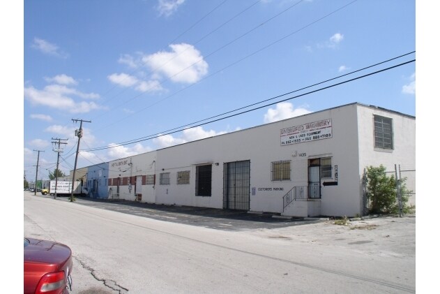 More Photos Of 1435-1495 E 11th Ave, Hialeah Warehouse For Lease
