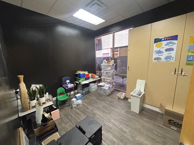 More Photos Of 1830 S Alma School Rd, Mesa Medical For Sale