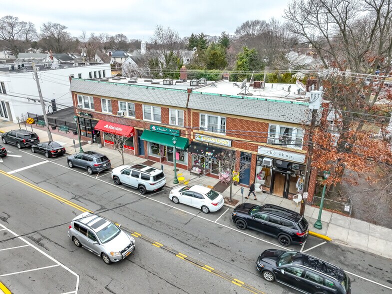 More Photos Of 277-287 Hempstead Ave, Malverne Storefront Retail Residential For Sale