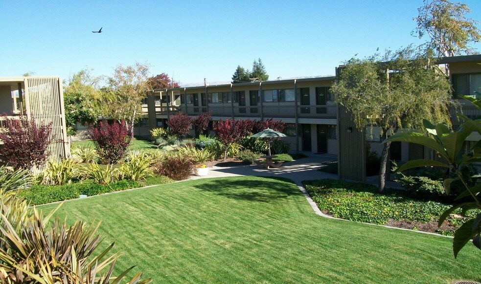 More Photos Of 1400 Coleman Ave, Santa Clara Office For Lease