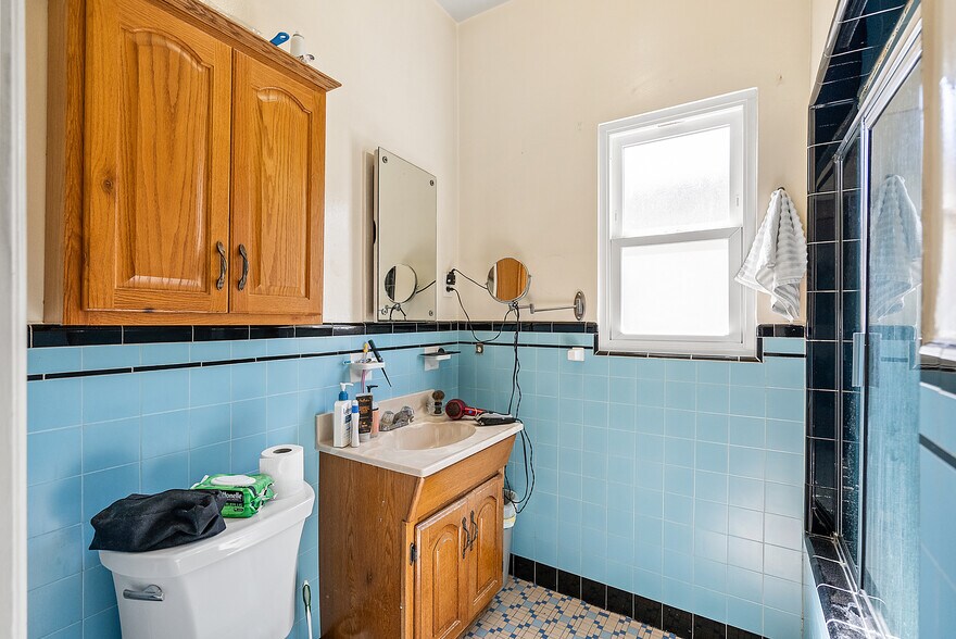 More Photos Of 1217 Capuchino Ave, Burlingame Apartments For Sale