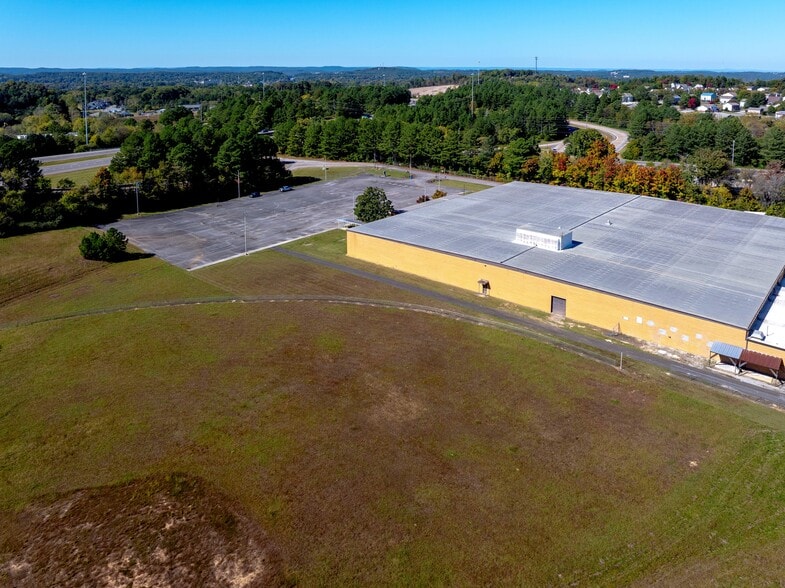 More Photos Of 2000 Overhead Bridge Rd NE, Cleveland Manufacturing For Sale