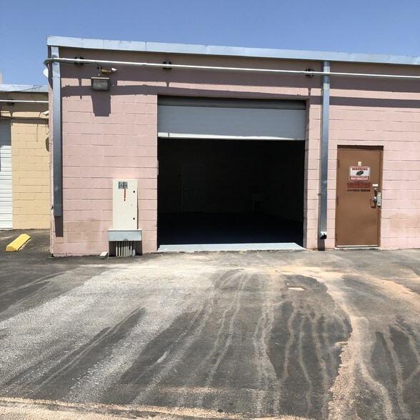 More Photos Of 11601 Pellicano Dr, El Paso Warehouse For Lease