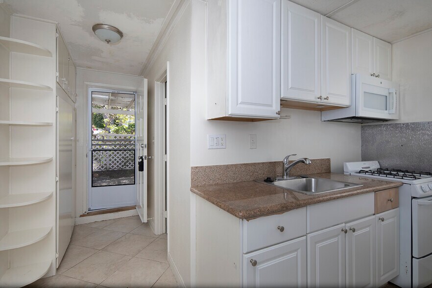 More Photos Of 7409-7415 Eads Ave, La Jolla Apartments For Sale