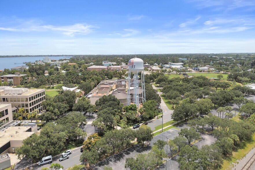 More Photos Of 37-41 SW Seminole St, Stuart Apartments For Lease