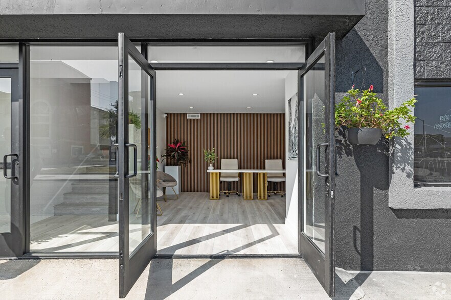 More Photos Of 11520 Jefferson Blvd, Culver City Light Distribution For Sale