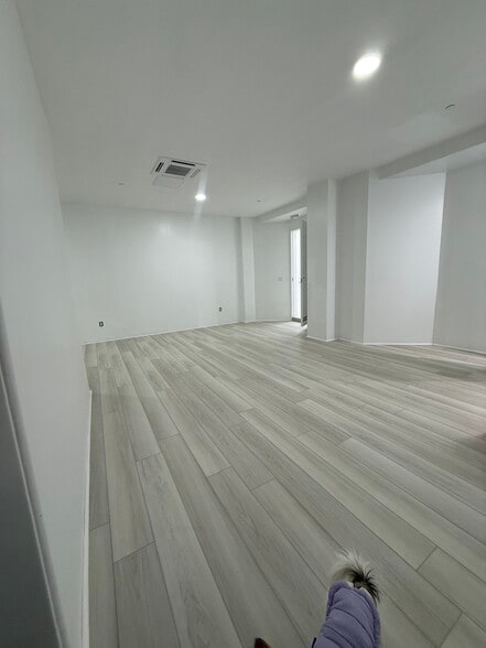 More Photos Of 3516 Sacramento St, San Francisco Storefront Retail Office For Lease