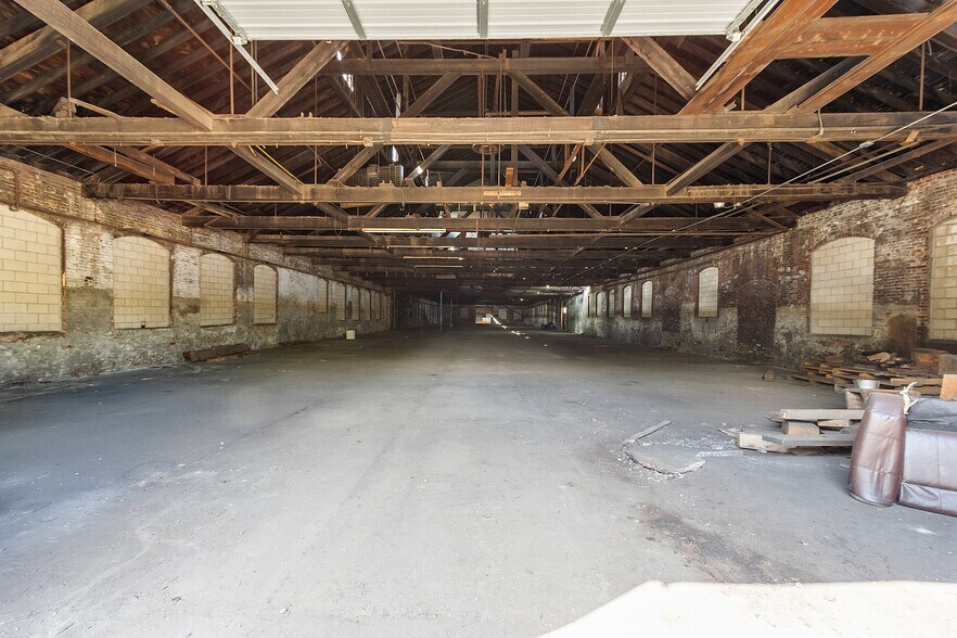 More Photos Of 70 W River St, Orange Warehouse For Lease