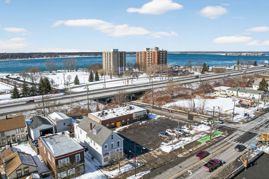 More Photos Of 2078 Niagara St, Buffalo Convenience Store For Sale