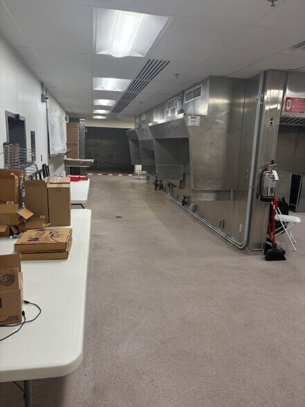 More Photos Of 5581 S 9th St, Kalamazoo Restaurant For Sale