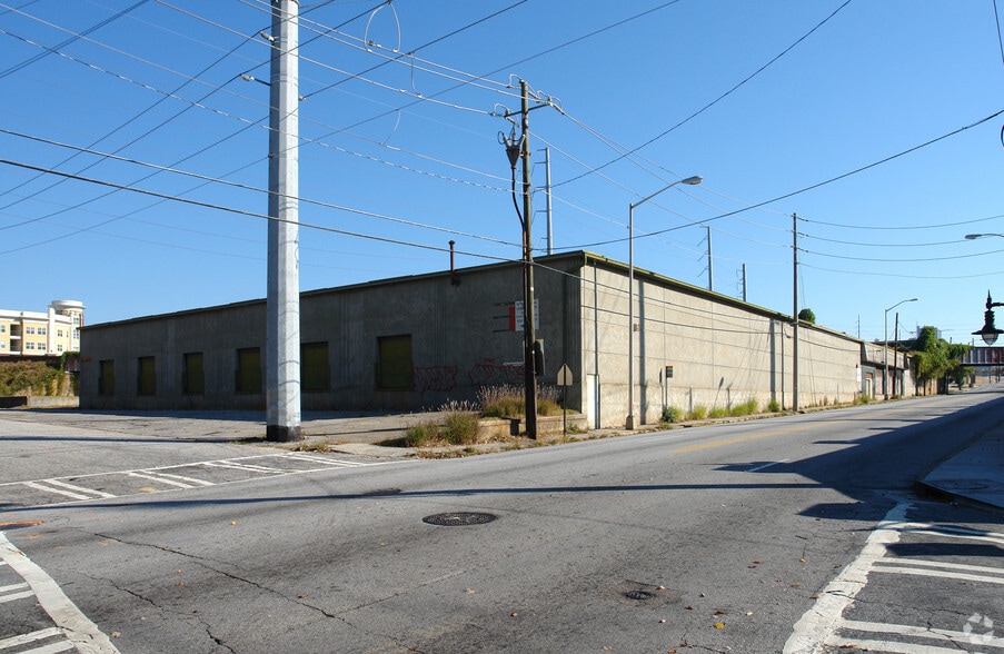 More Photos Of 523 Joseph E Boone Blvd, Atlanta Warehouse For Sale