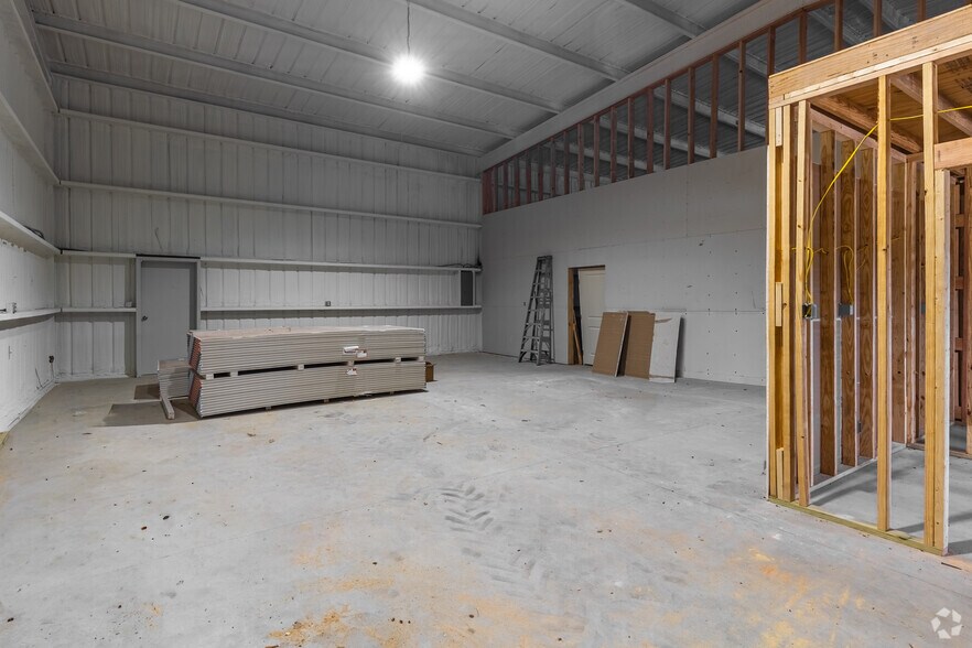 More Photos Of 8320 State Highway 34 S, Quinlan Unknown For Lease