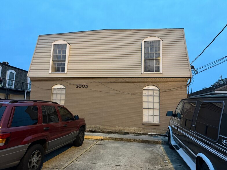 Primary Photo Of 3005 Lake Villa Dr, Metairie Apartments For Sale