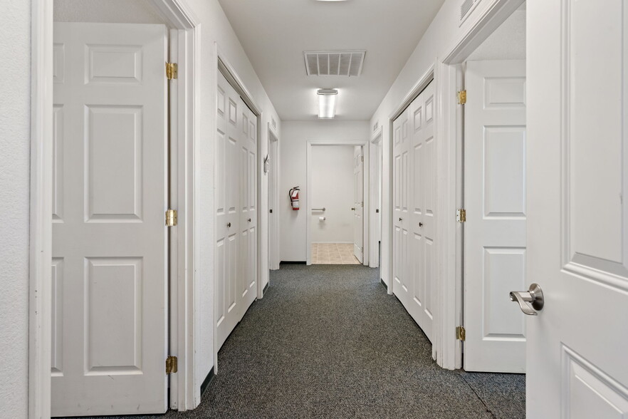 More Photos Of 1068 Market Blvd, Chehalis Office For Sale