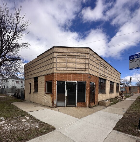 Primary Photo Of 1058 W 111th St, Chicago Service For Sale