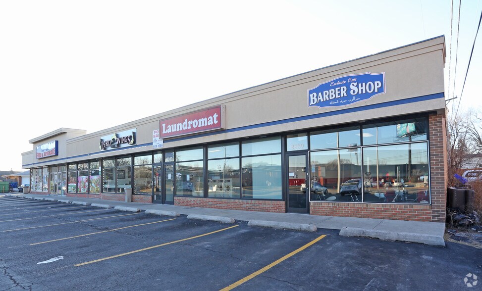 More Photos Of 8031-8039 W 87th St, Hickory Hills Freestanding For Lease