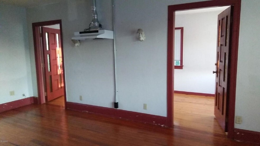 More Photos Of 429 N Ridgewood Ave, Daytona Beach Office For Sale