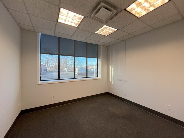 More Photos Of 400 Riverside St, Portland Medical For Lease