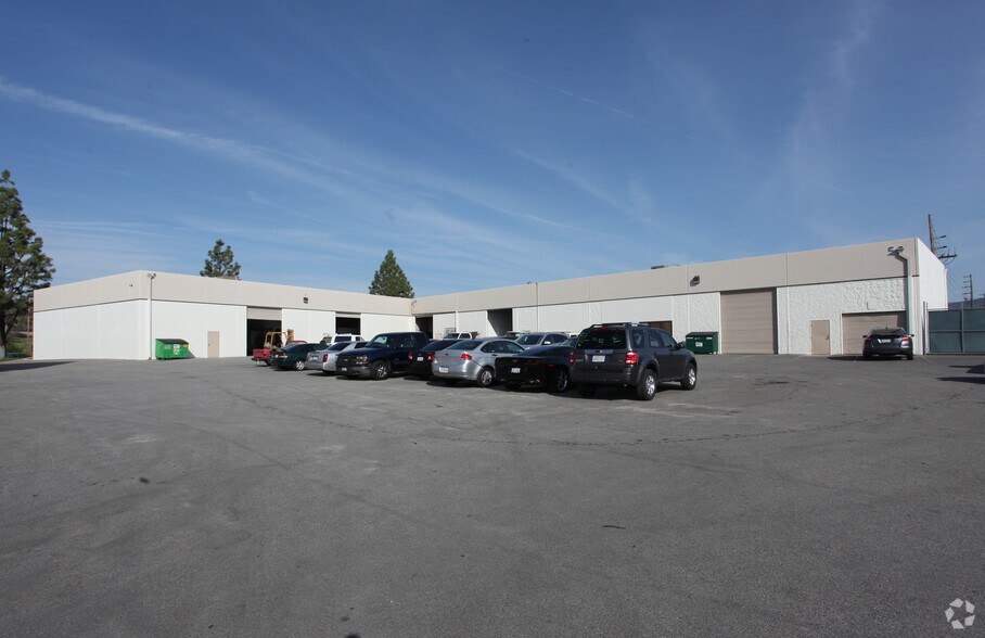 More Photos Of 290 Easy St, Simi Valley Warehouse For Lease