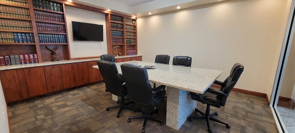 More Photos Of 5700 W Chandler Blvd, Chandler Coworking Space