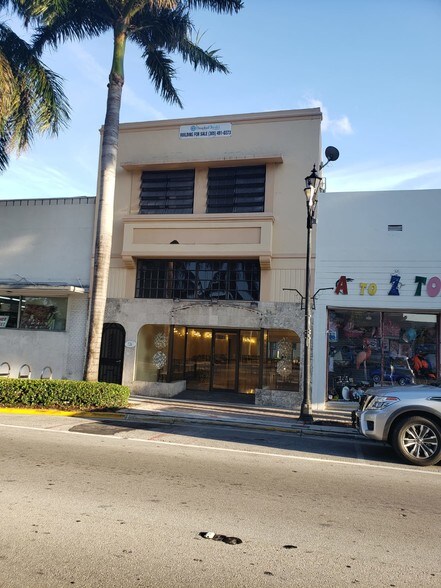 More Photos Of 726 Arthur Godfrey Rd, Miami Beach Restaurant For Lease