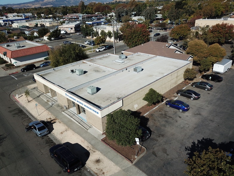 More Photos Of 1122-1126 Missouri St, Fairfield Office For Sale