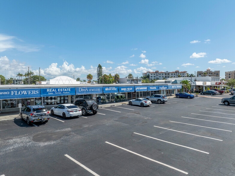 More Photos Of 118-146 107th Ave, Treasure Island Storefront For Lease