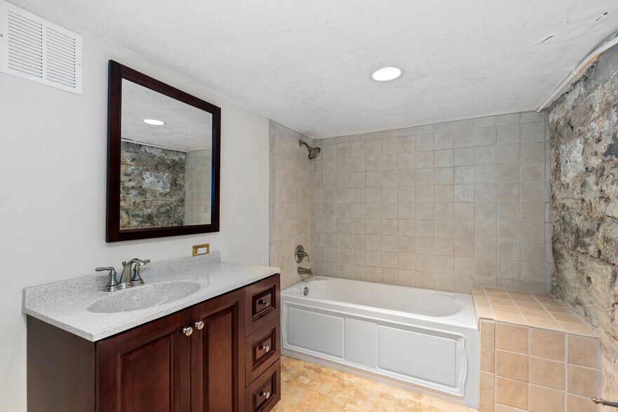 More Photos Of 1650 Pennsylvania St, Denver Office Residential For Sale