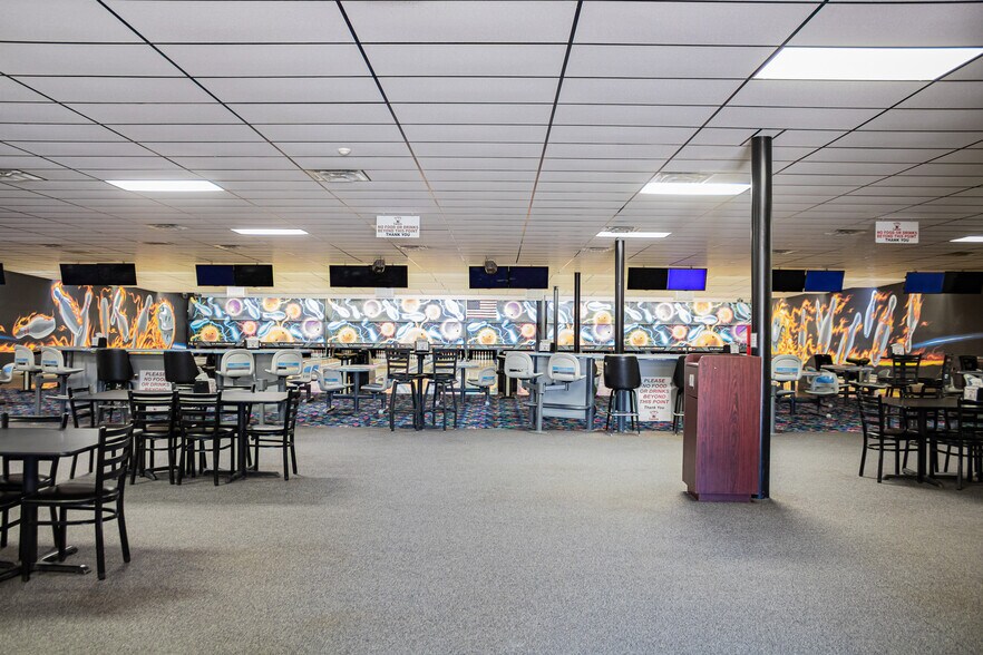More Photos Of 6900 US Highway 190 W, Livingston Bowling Alley For Sale