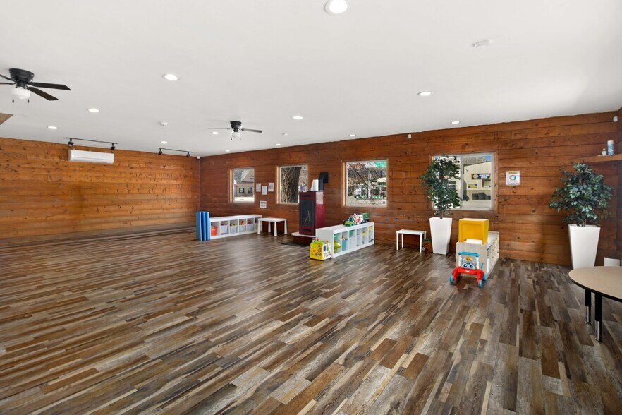 More Photos Of 315 E 1st St, Parachute Freestanding For Sale