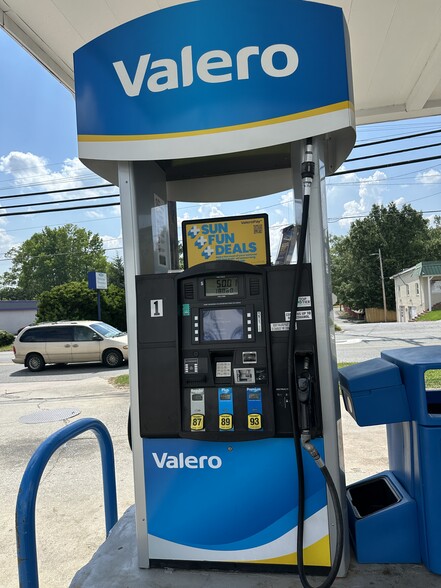 More Photos Of 509 National Hwy, Thomasville Convenience Store For Sale