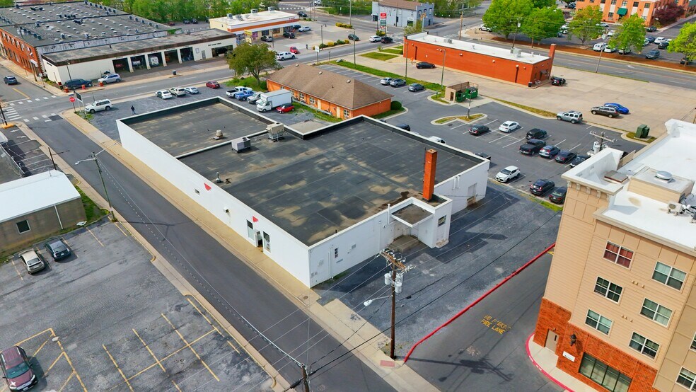 More Photos Of 60 E Rock St, Harrisonburg Light Distribution For Lease