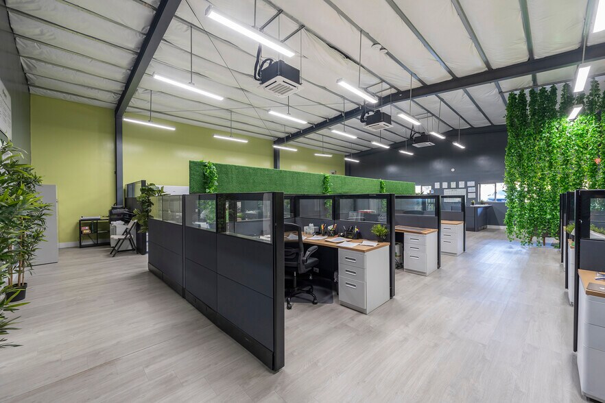 More Photos Of 2075 N Twin Oaks Valley Rd, San Marcos Garden Center For Lease