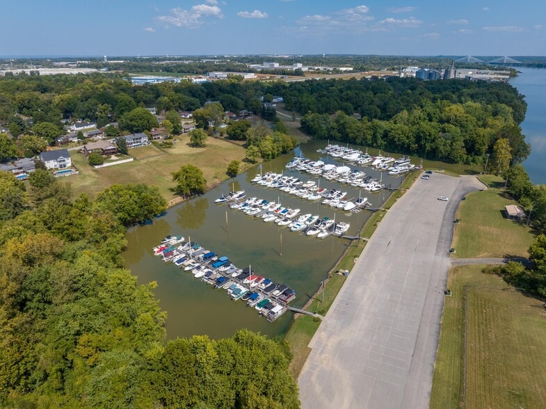 More Photos Of 4000 Utica Pike, Jeffersonville Marina For Sale