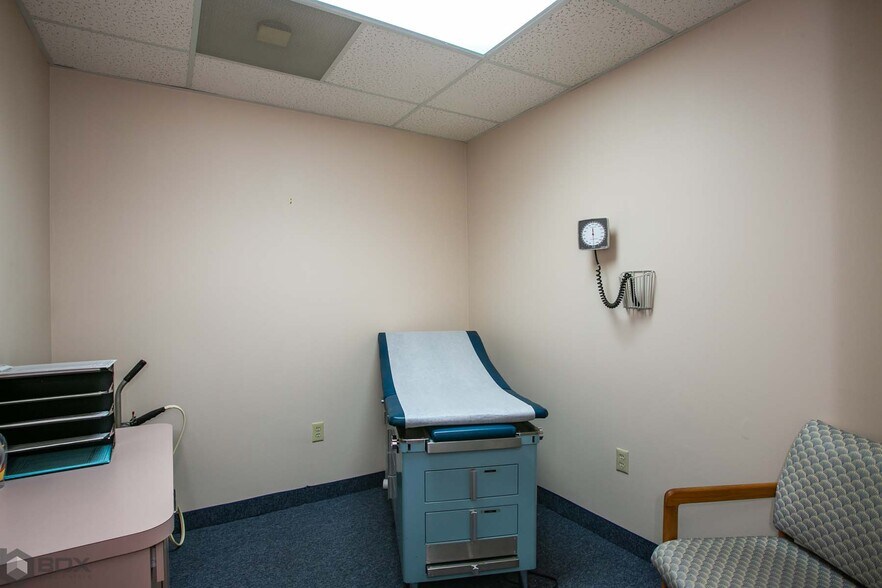 More Photos Of 7421 N University Dr, Tamarac Medical For Sale