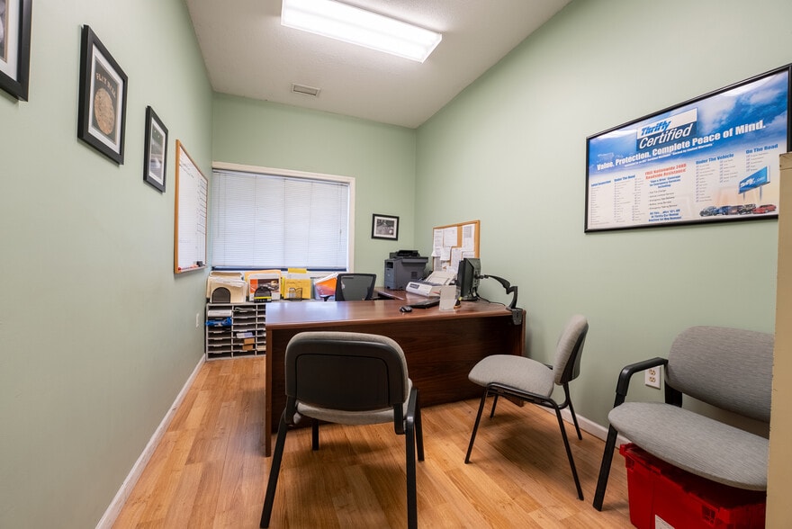 More Photos Of 880 Boston Rd, Springfield Auto Dealership For Sale