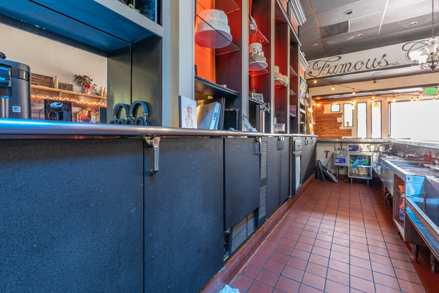 More Photos Of 835-837 Texas St, Fairfield Storefront For Lease