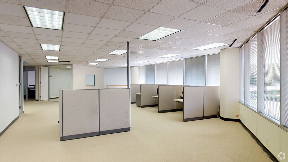 Primary Photo Of 397 N Sam Houston Pky E, Houston Office For Lease