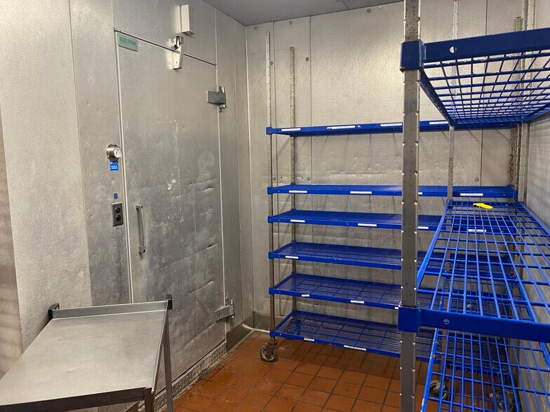 More Photos Of 2199 Riverside Dr, Columbus Restaurant For Lease