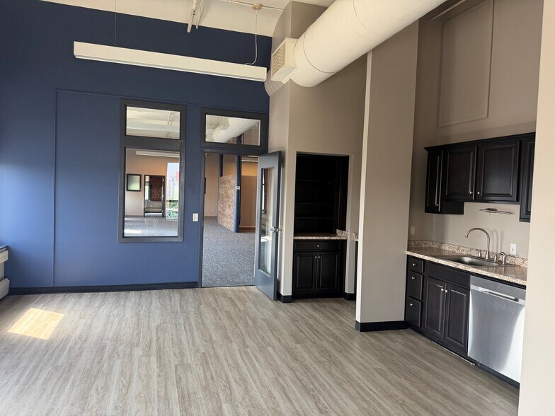 More Photos Of 4 Commercial St, Rochester Loft Creative Space For Lease