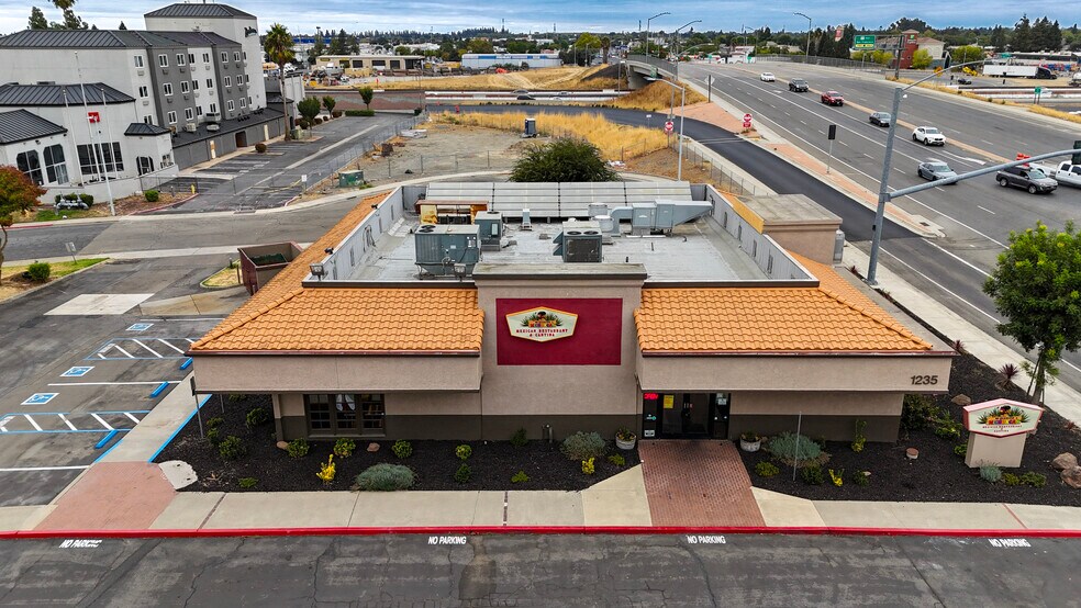 More Photos Of 1235 Harbor Blvd, West Sacramento Restaurant For Sale