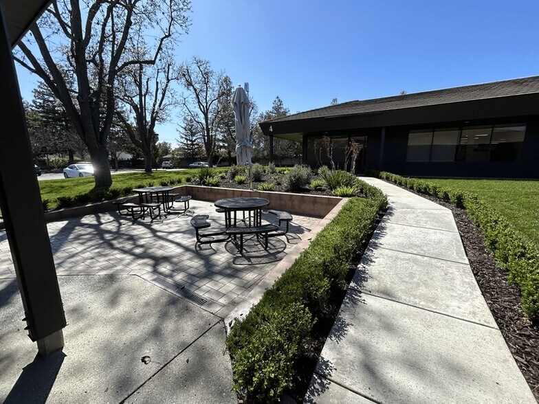 More Photos Of 12930 Saratoga Ave, Saratoga Unknown For Lease