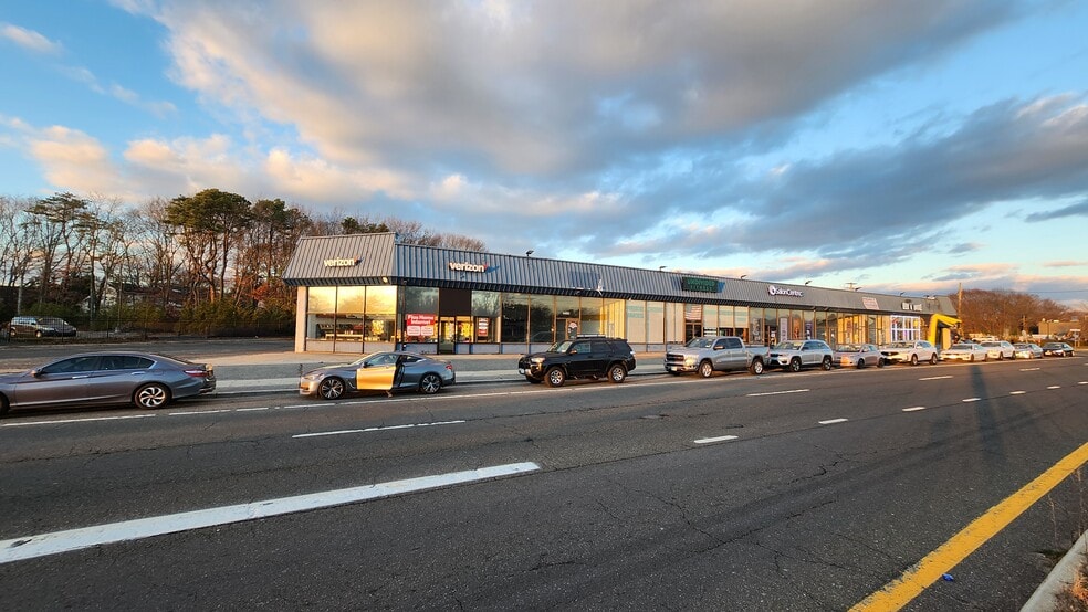 More Photos Of 4481-4517 Sunrise Hwy, Bohemia Storefront For Sale