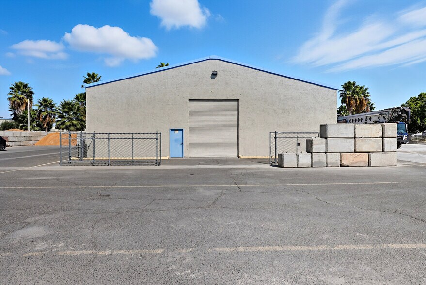 More Photos Of 240 Airpark Rd, Atwater Warehouse For Lease