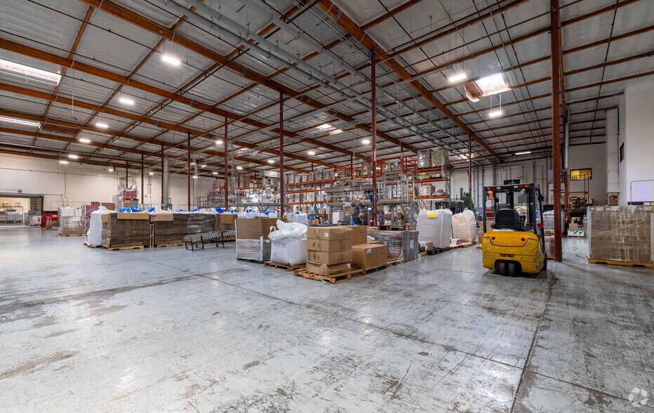 More Photos Of 1192 Vanderbilt Cir, Manteca Warehouse For Lease