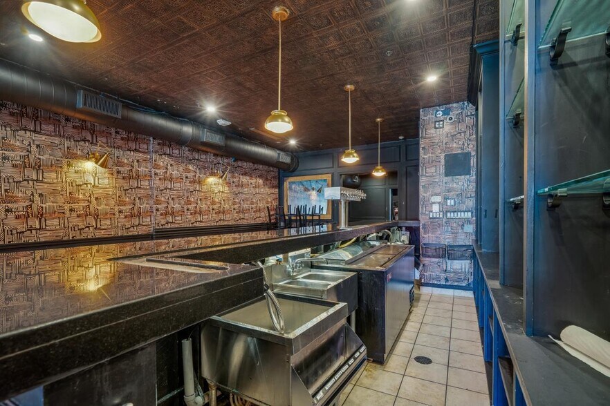 More Photos Of 1336 U St NW, Washington Bar For Sale